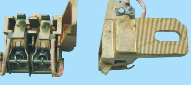 Brush grip (points left and right)
